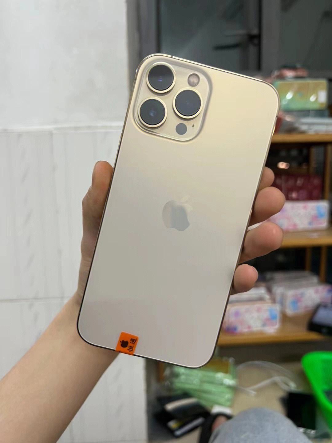 iphone手机(iphone手机屏幕失灵点不动怎么办)